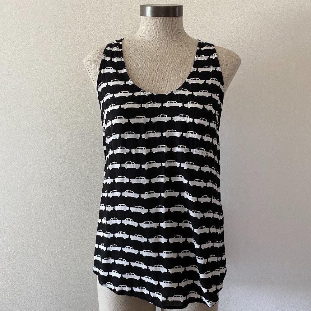 Banana Republic Black and White Top with Taxis